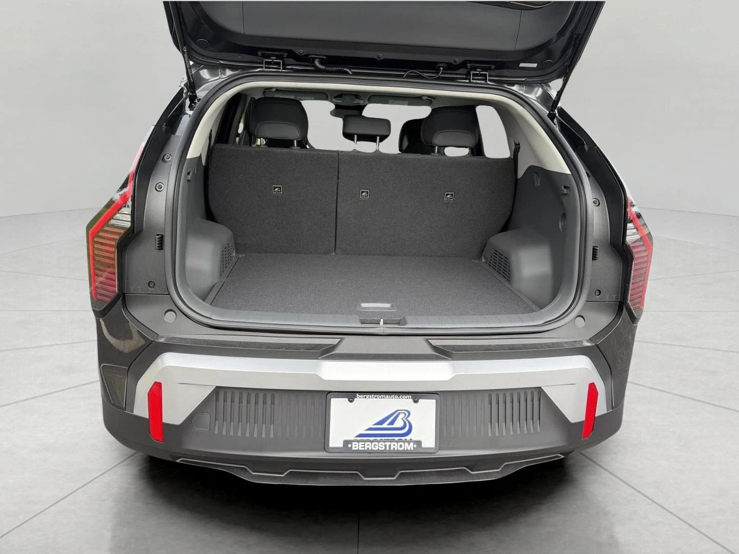 Kia EV3 Wind FWD 2027 — side view