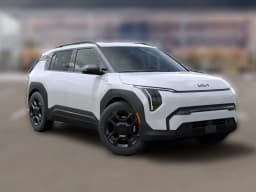 Kia EV3 Wind AWD 2027 — side view