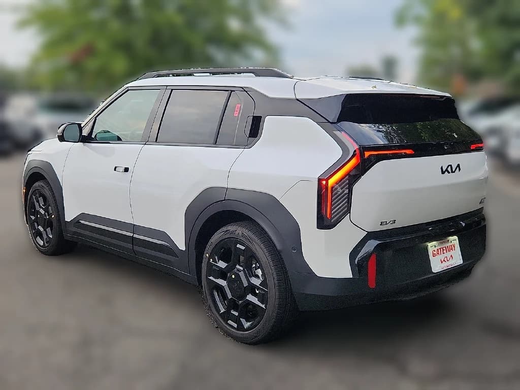 Kia EV3 Land AWD 2027 — side view