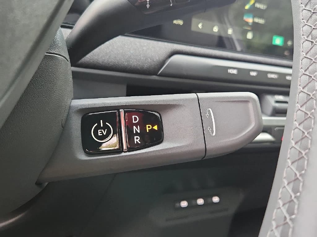 Kia EV3 Land AWD 2027 — side view