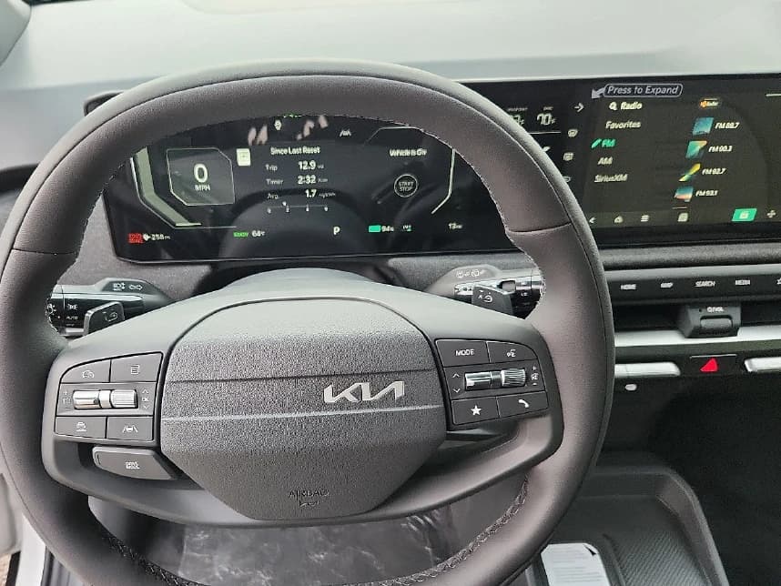 Kia EV3 Land AWD 2027 — side view