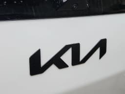 Kia EV3 Land AWD 2027 — side view