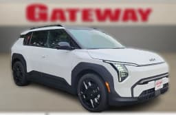 Kia EV3 Land AWD 2027 — side view