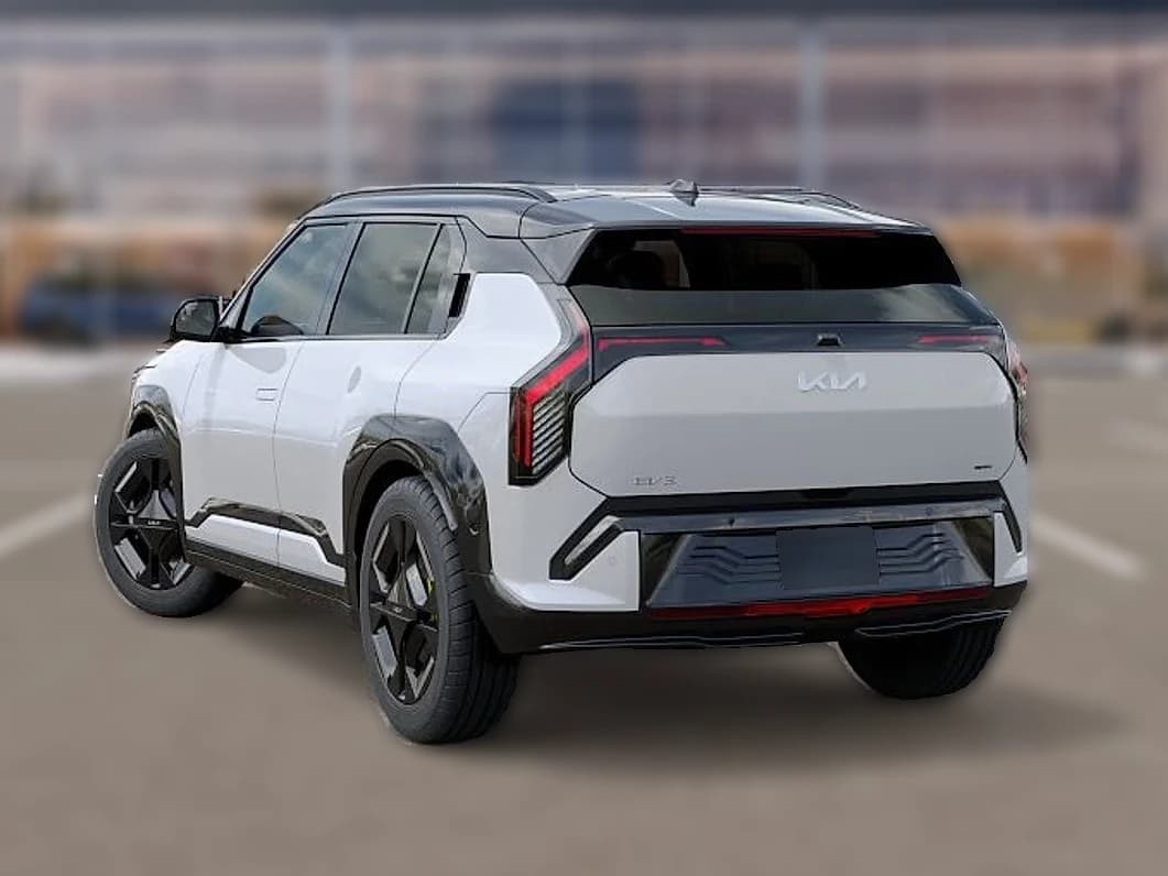 Kia EV3 GT-Line AWD 2027 — side view