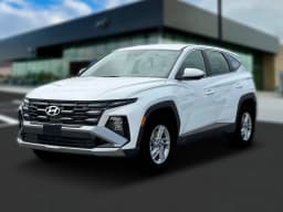 Hyundai Tucson SE FWD 2025 — side view
