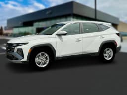Hyundai Tucson SE FWD 2025 — side view