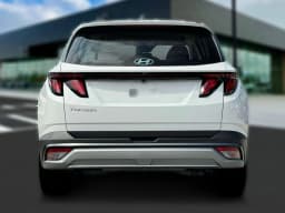 Hyundai Tucson SE FWD 2025 — side view