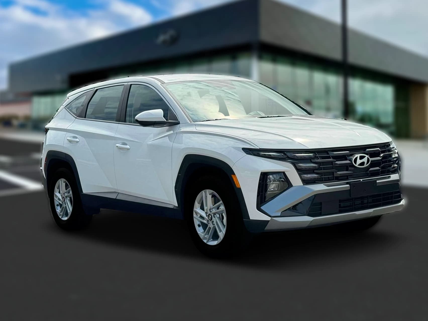 Hyundai Tucson SE FWD 2025 — side view