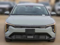 Kia K4 LXS Sedan 2026 — side view