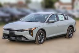 Kia K4 LXS Sedan 2026 — side view