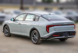 Kia K4 LXS Sedan 2026 — side view
