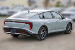 Kia K4 LXS Sedan 2026 — side view