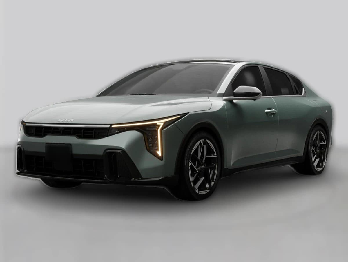 Kia K4 LXS Sedan 2026 — side view