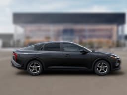 Kia K4 LXS Sedan 2026 — side view