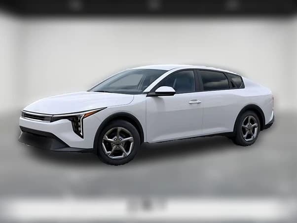 Kia K4 LXS Sedan 2026 — side view