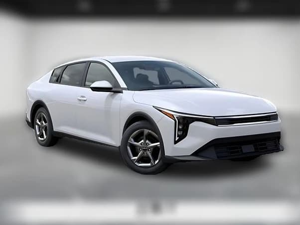 Kia K4 LXS Sedan 2026 — side view
