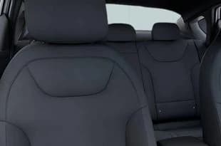 Kia K4 LXS Sedan 2026 — side view