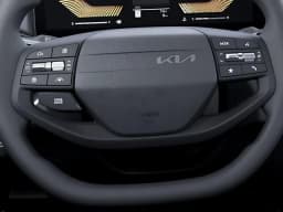 Kia K4 LXS Sedan 2026 — side view