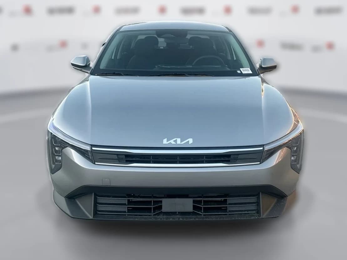 Kia K4 LXS Sedan 2026 — side view