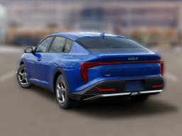 Kia K4 LXS Sedan 2026 — side view