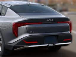 Kia K4 LXS Sedan 2026 — side view
