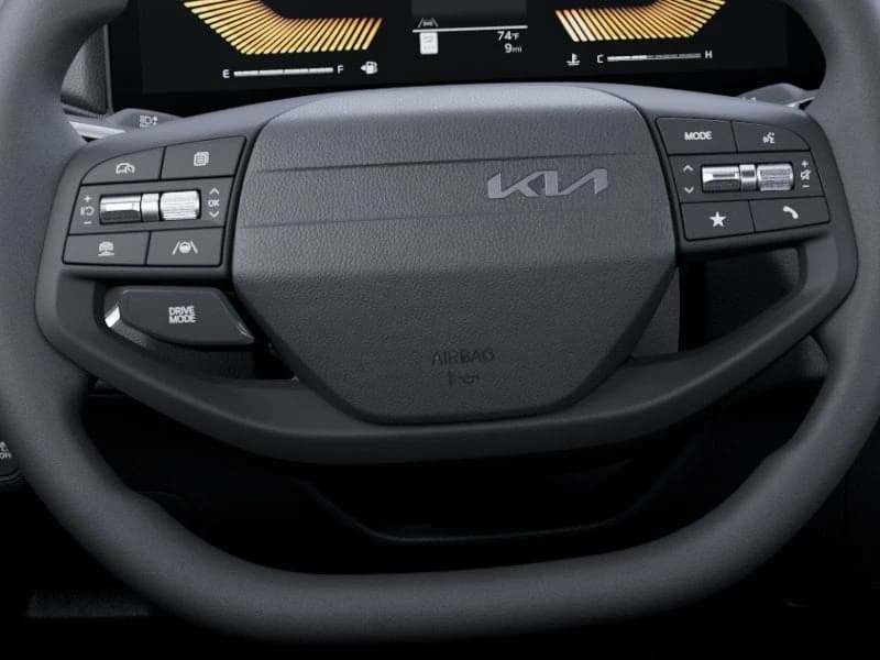 Kia K4 LXS Sedan 2026 — side view
