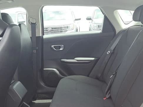 Kia K4 LXS Sedan 2026 — side view