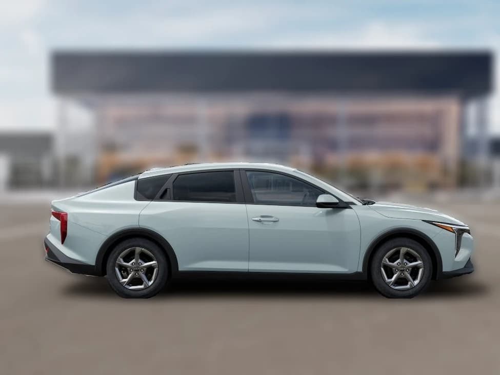 Kia K4 LXS Sedan 2026 — side view