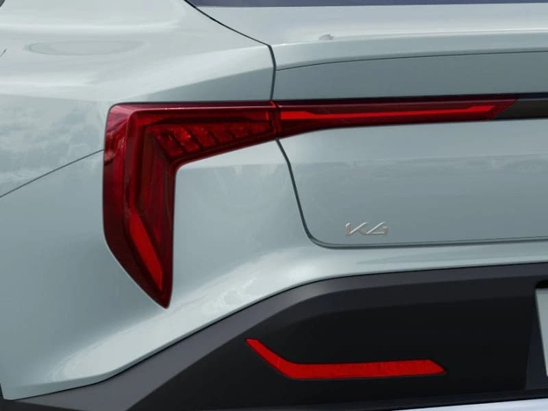 Kia K4 LXS Sedan 2026 — side view