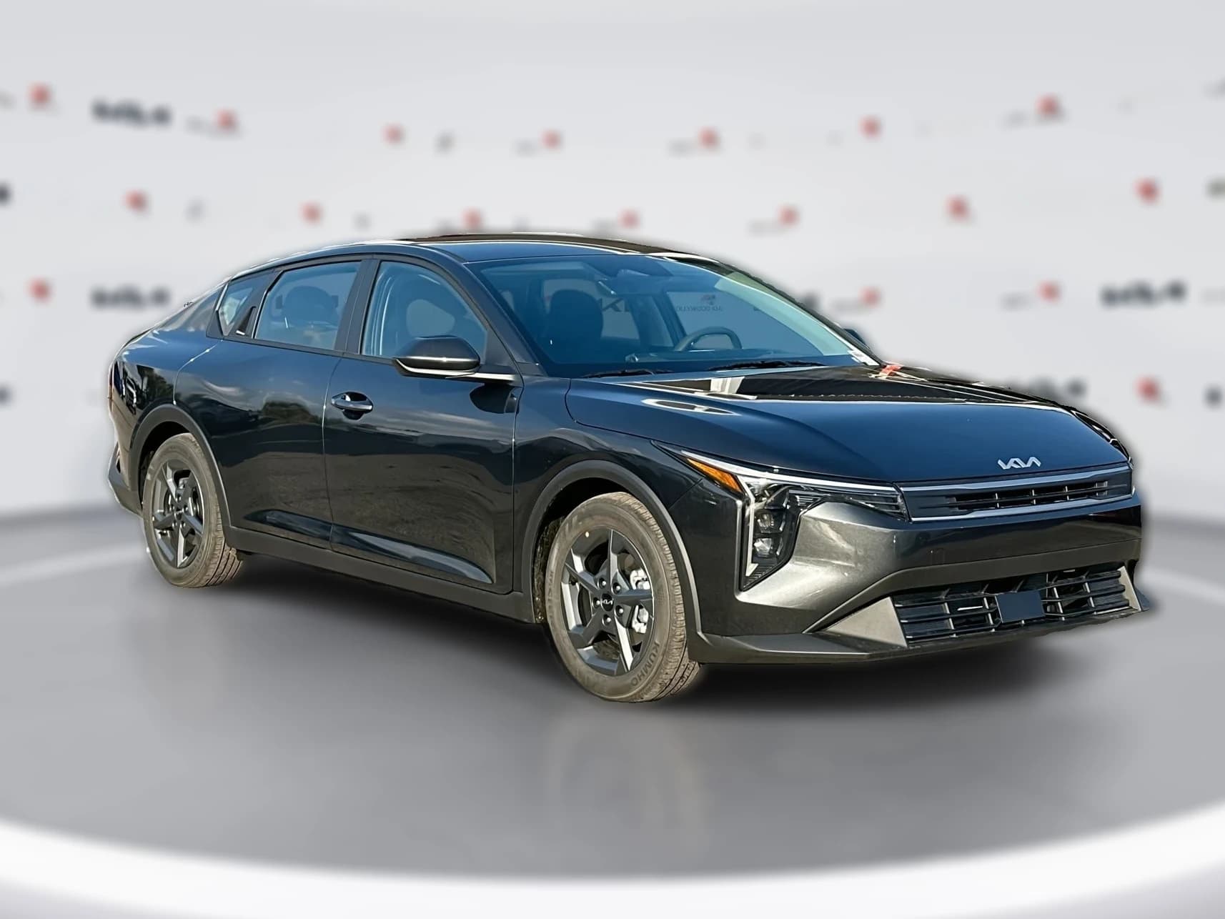 Kia K4 LXS Sedan 2026 — side view