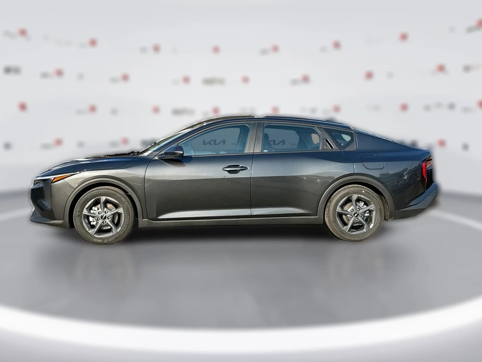 Kia K4 LXS Sedan 2026 — side view