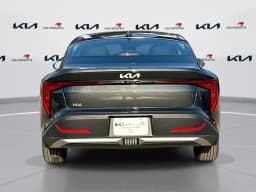 Kia K4 LXS Sedan 2026 — side view