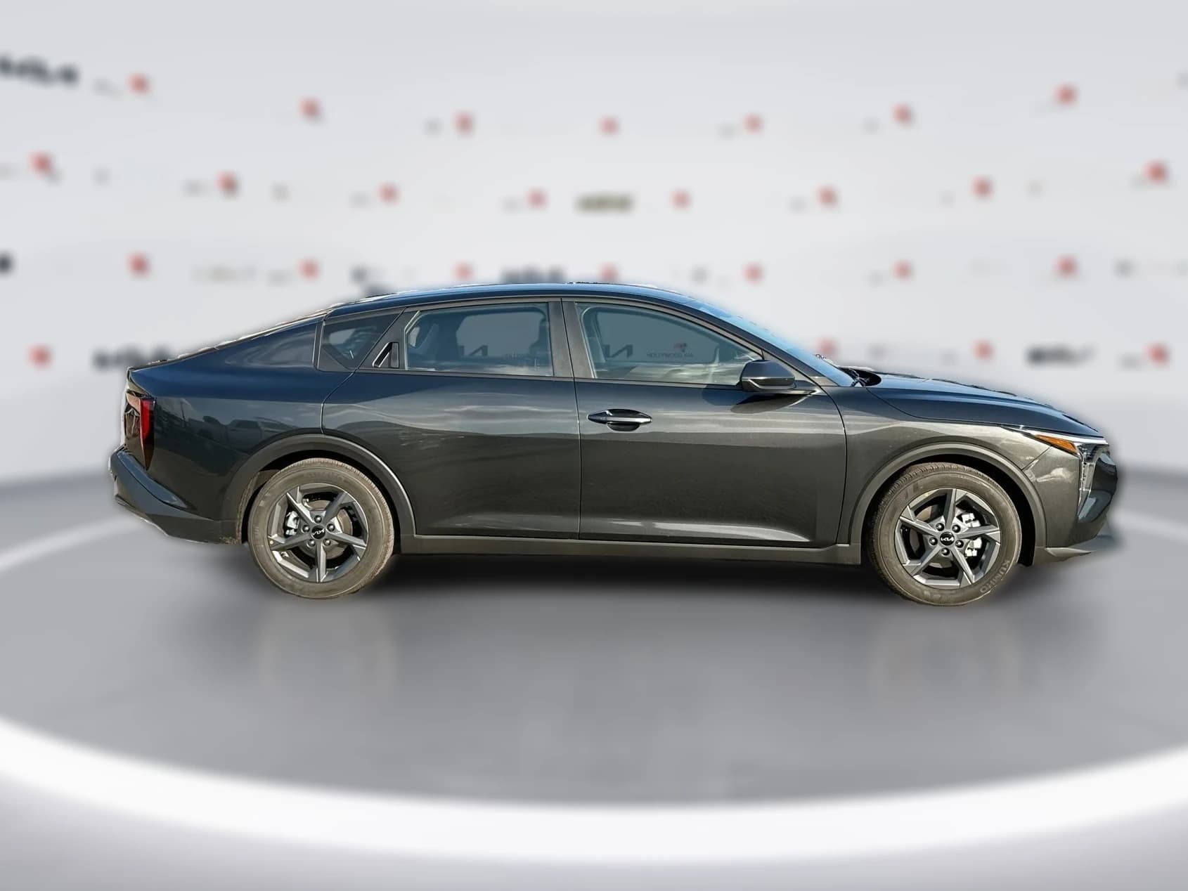 Kia K4 LXS Sedan 2026 — side view