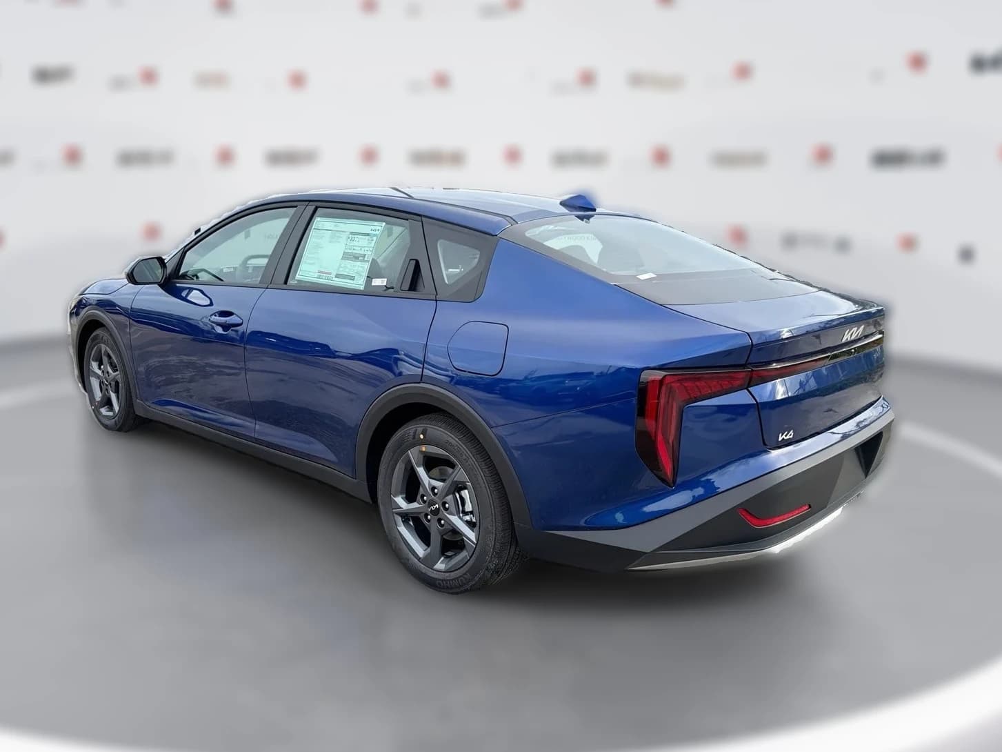 Kia K4 LXS Sedan 2026 — side view