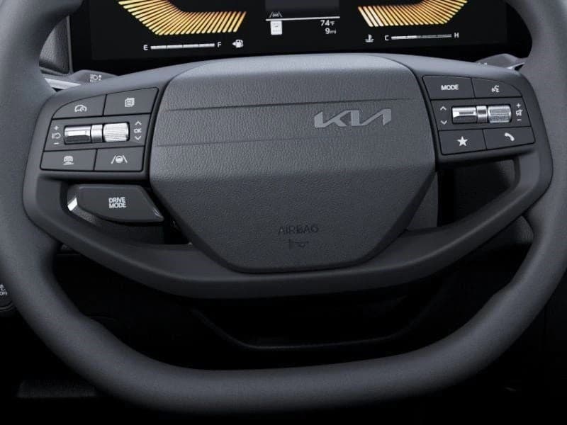 Kia K4 LXS Sedan 2026 — side view