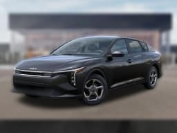 Kia K4 LXS Sedan 2026 — side view