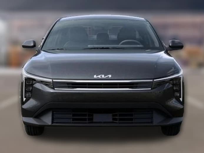 Kia K4 LXS Sedan 2026 — side view
