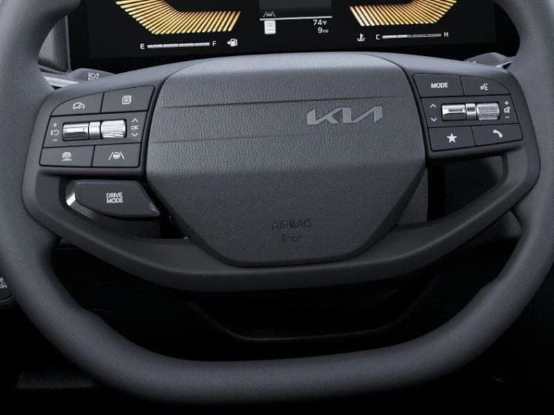 Kia K4 LXS Sedan 2026 — side view