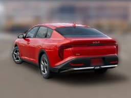 Kia K4 LXS Sedan 2026 — side view