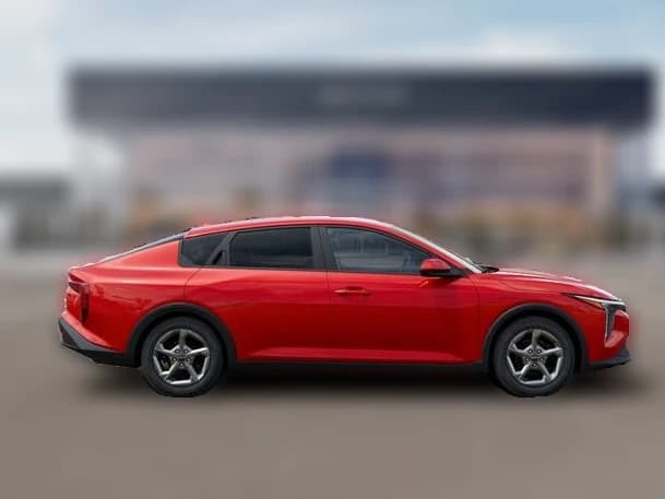 Kia K4 LXS Sedan 2026 — side view