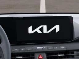 Kia K4 LXS Sedan 2026 — side view