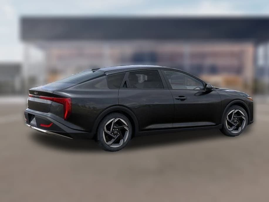 Kia K4 EX FWD 2025 — side view