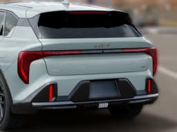 Kia K4 Hatchback GT-Line Turbo FWD 2026 — side view