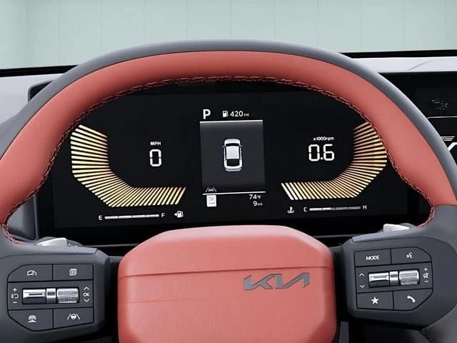 Kia K4 Hatchback GT-Line FWD 2026 — side view