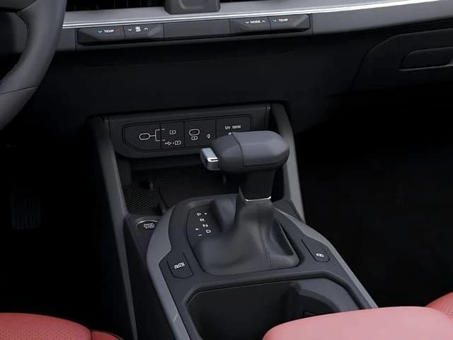 Kia K4 Hatchback GT-Line FWD 2026 — side view
