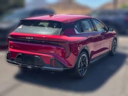 Kia K4 Hatchback GT-Line FWD 2026 — side view