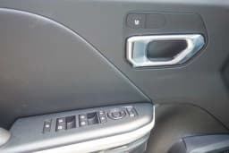 Kia K4 Hatchback GT-Line FWD 2026 — side view