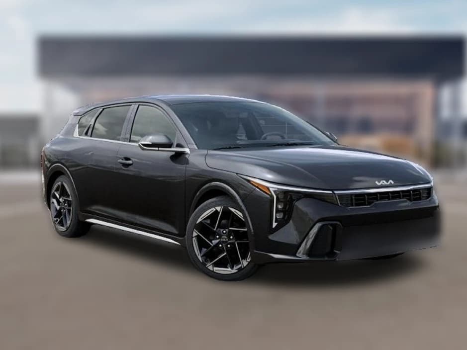 Kia K4 Hatchback GT-Line FWD 2026 — side view
