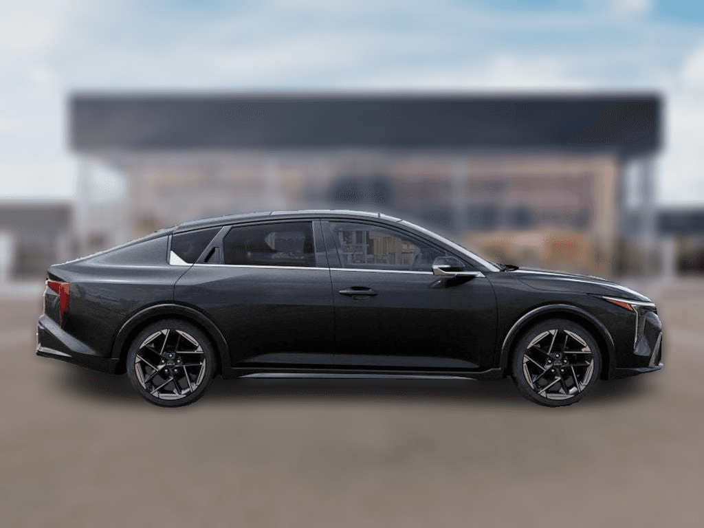 Kia K4 GT-Line FWD 2025 — side view