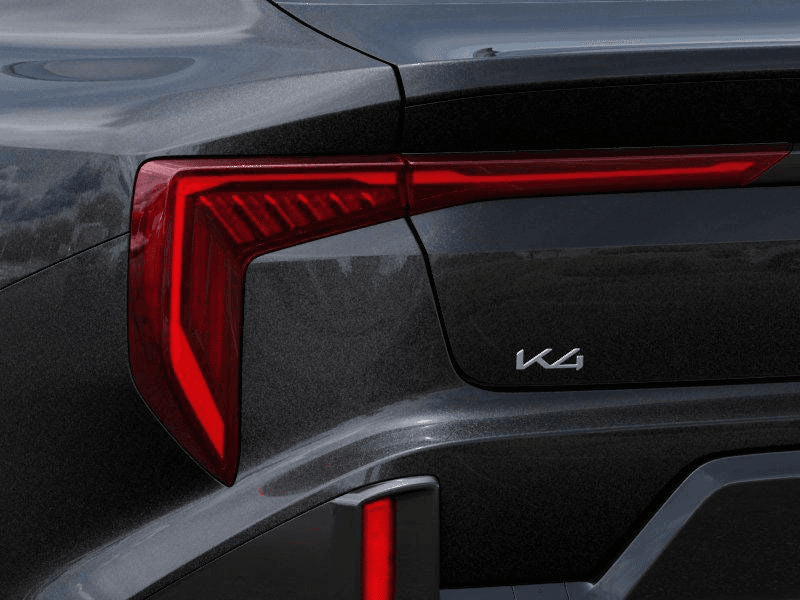 Kia K4 GT-Line FWD 2025 — side view
